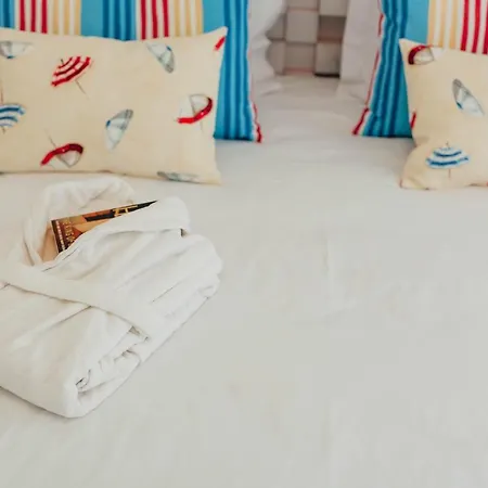 Janelas De Salir Holiday Homes فيلة كالداس دا راينها
