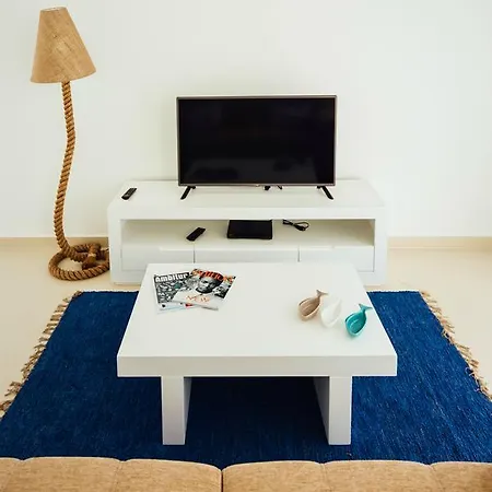 فيلة Janelas De Salir Holiday Homes كالداس دا راينها